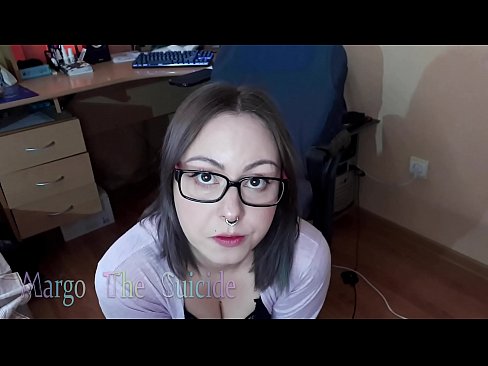❤️ Sexy holka s brýlemi kouří dildo hluboko na kameru ❤️❌ Anal porno u nás ️❤