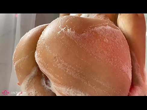 ❤️ Bruneta masturbuje kundu vibrátorem až k intenzivnímu orgasmu ve sprše ❤️❌ Anal porno u nás ️❤