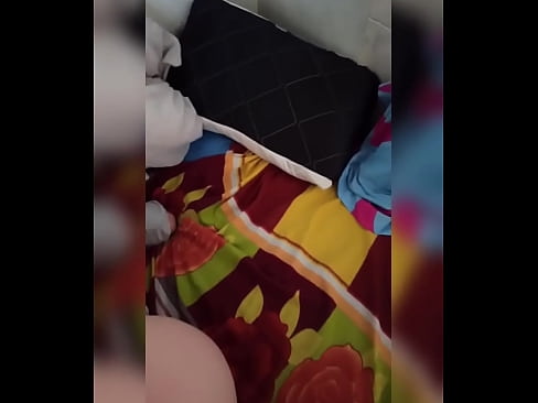 ❤️ Moje spolubydlící zůstává doma sama, protože její manžel jede na dovolenou a já využívám příležitosti, abych ji ošukal a naplnil jí prdelku mlékem. ❤️❌ Anal porno u nás ️❤